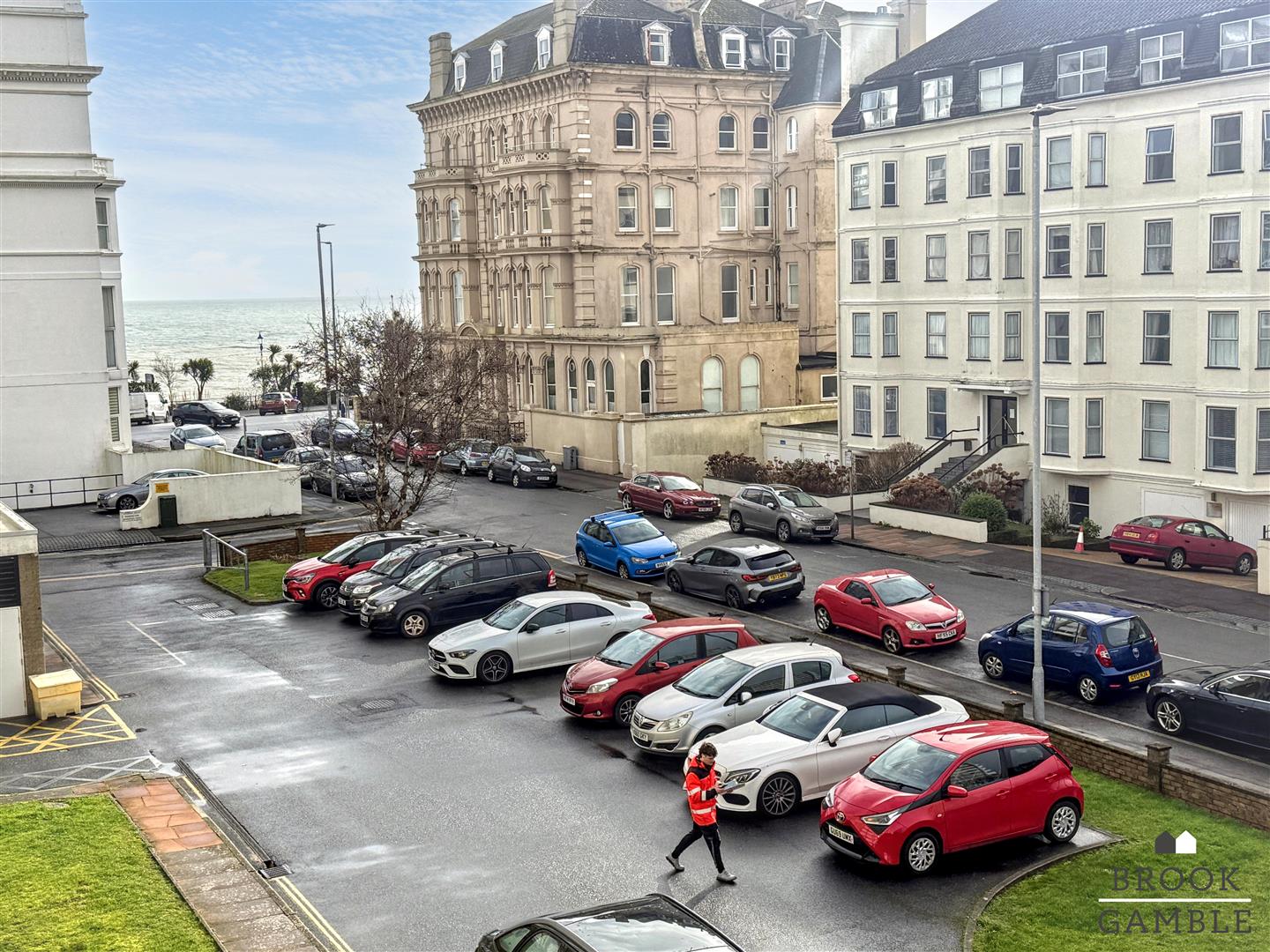 2 Bedroom Apartment - Purpose Built. Trinity Place in Eastbourne,  4